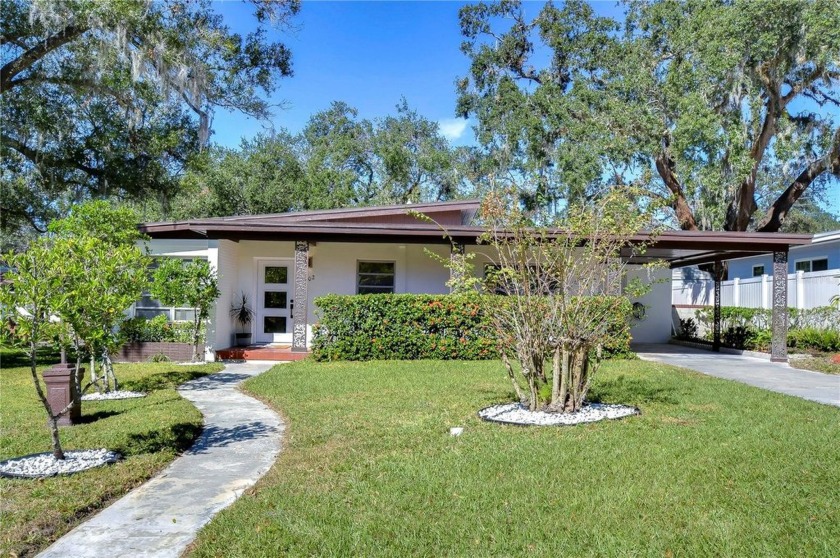 Discover this beautifully renovated home in a prime location. NO - Beach Home for sale in Tampa, Florida on Beachhouse.com