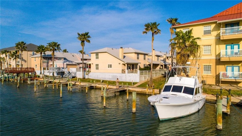 Wonderful Waterfront N. Padre Island Townhouse with Deeded
Boat - Beach Townhome/Townhouse for sale in Corpus Christi, Texas on Beachhouse.com