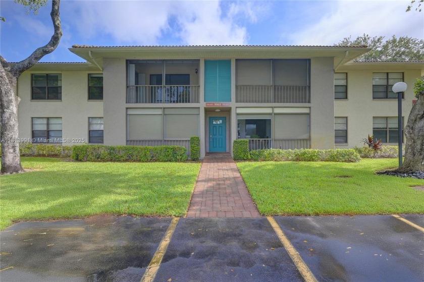 ALL AGES! Welcome to this spacious and bright 2BR/2BA condo in - Beach Condo for sale in Boynton Beach, Florida on Beachhouse.com
