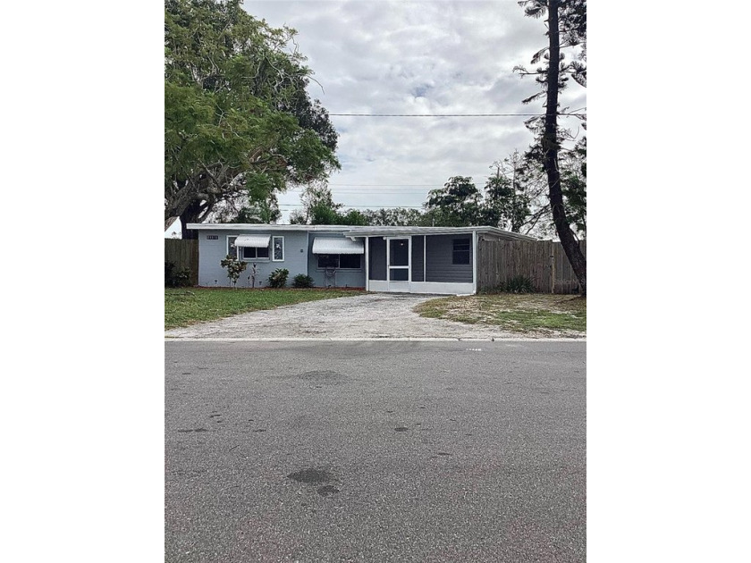 Out of harm's way and sitting in a non-flood zone area of - Beach Home for sale in Largo, Florida on Beachhouse.com