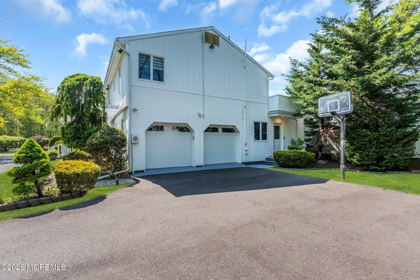 Set on over half acre in a small cul-de-sac neighborhood, 5 - Beach Home for sale in Ocean Township, New Jersey on Beachhouse.com