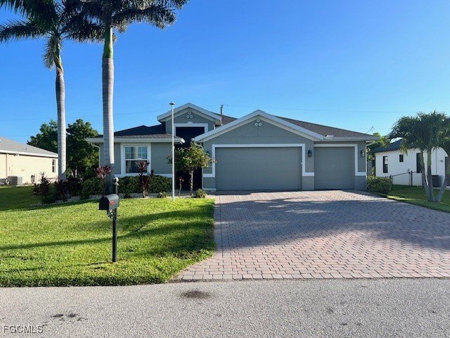Here is the home you've been looking for located in the highly - Beach Home for sale in Cape Coral, Florida on Beachhouse.com