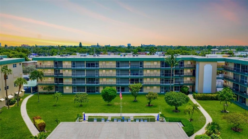 This beautiful first-floor condo is just 1.5 miles from the - Beach Condo for sale in Deerfield Beach, Florida on Beachhouse.com