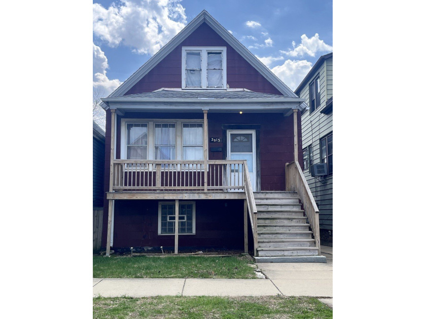 Welcome to your classic 1890's single family home in a great - Beach Home for sale in Chicago, Illinois on Beachhouse.com