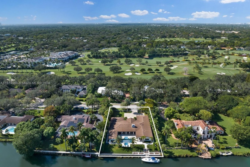 Extraordinary residence on the Coral Gables Waterway, featuring - Beach Home for sale in Coral Gables, Florida on Beachhouse.com