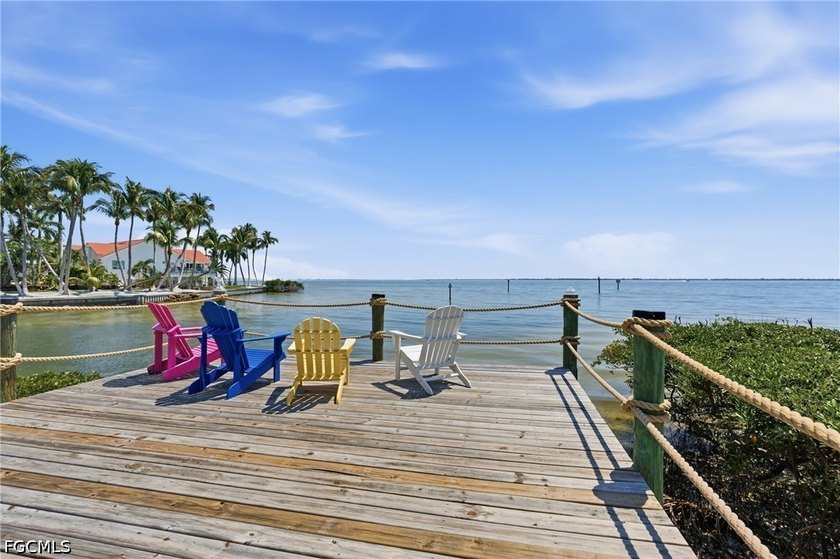 BAYFRONT! Imagine ending your day with the sky stretching wide - Beach Townhome/Townhouse for sale in St. James City, Florida on Beachhouse.com