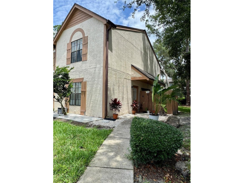 Beautiful townhouse that would be the perfect place to call home - Beach Townhome/Townhouse for sale in Clearwater, Florida on Beachhouse.com