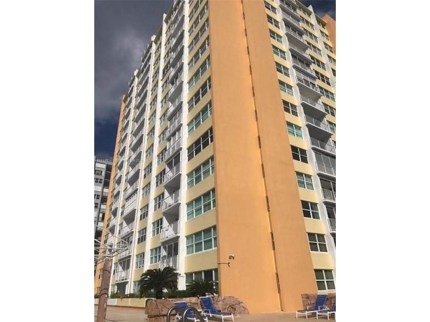 This spacious 2-bedroom, 2-bathroom condo at 1410 S Ocean Drive - Beach Condo for sale in Hollywood, Florida on Beachhouse.com