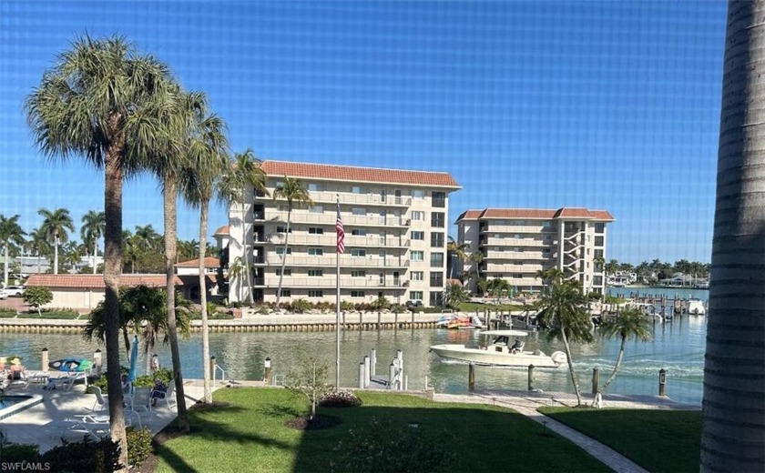 Welcome to your waterfront oasis! This stunning condo offers a - Beach Condo for sale in Naples, Florida on Beachhouse.com
