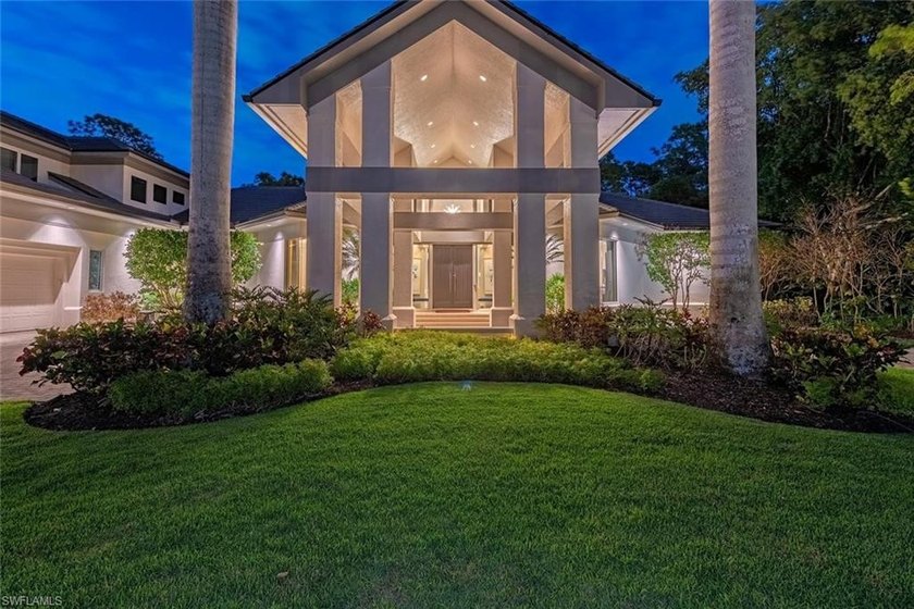 Welcome to Resort Style Living, Welcome to Grey Oaks! Walk to - Beach Home for sale in Naples, Florida on Beachhouse.com