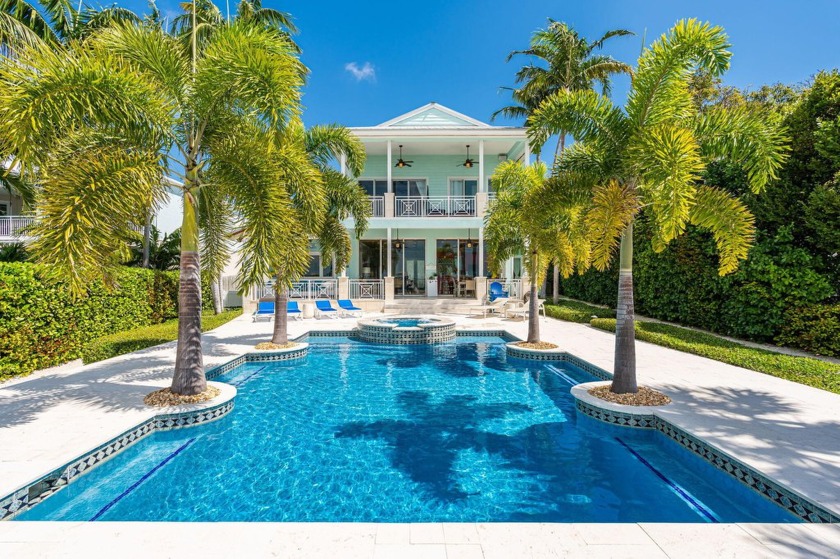 Where Paradise and Luxury Meet!Endless bay views can be yours in - Beach Home for sale in Key Largo, Florida on Beachhouse.com