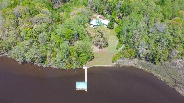 Rare waterfront custom 4BR/3.5 BA home on 39 acres (include - Beach Home for sale in Saluda, Virginia on Beachhouse.com