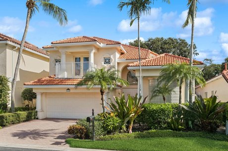 MOTIVATED SELLER! Located in the luxurious community of - Beach Home for sale in North Palm Beach, Florida on Beachhouse.com