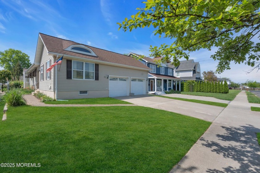 ***Highest  Best Offers due Thursday, 5/22/25, 3:30 pm. Enjoy an - Beach Home for sale in Manasquan, New Jersey on Beachhouse.com