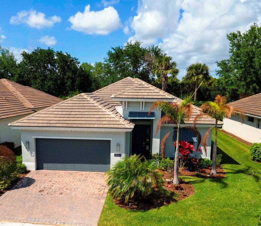 Beautiful, tasteful, and immaculate home in the master planned - Beach Home for sale in Port Saint Lucie, Florida on Beachhouse.com