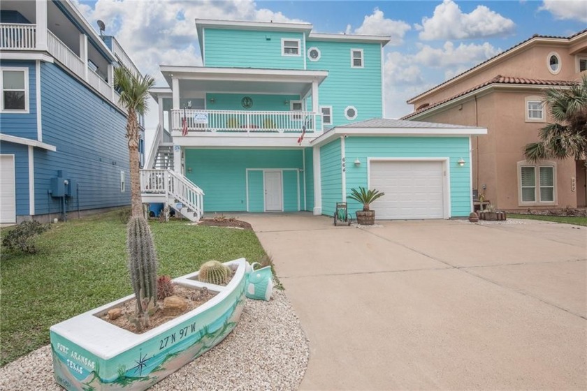 Spacious home with gulf views and numerous recent updates. 4BR 4 - Beach Home for sale in Port Aransas, Texas on Beachhouse.com