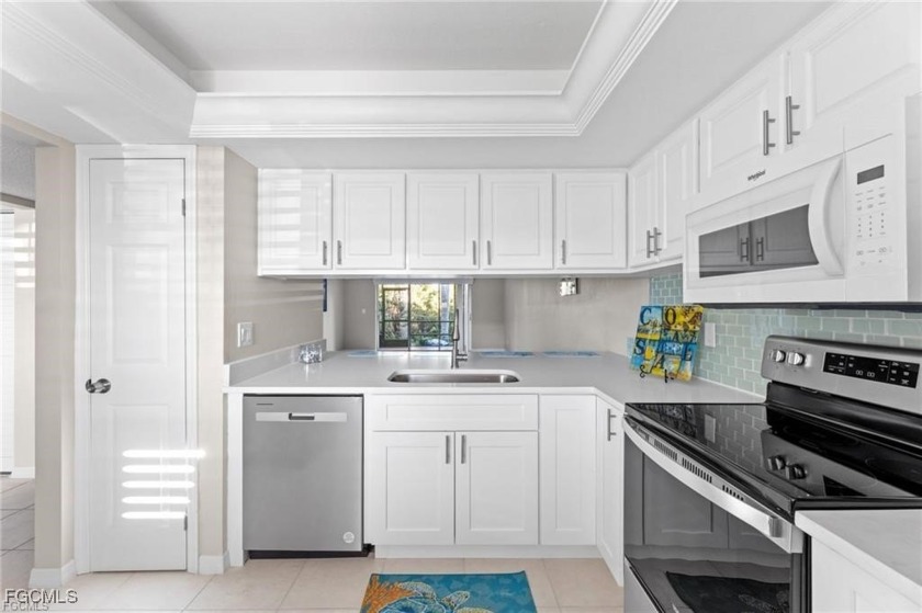 SELLER SAYS SELL. Welcome to Sawmill Villas Condominium a 55+ - Beach Condo for sale in North Fort Myers, Florida on Beachhouse.com