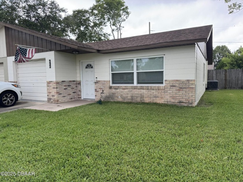 * NO HOA * This beautifully remodeled 2-bedroom, 1-bath block & - Beach Home for sale in South Daytona, Florida on Beachhouse.com