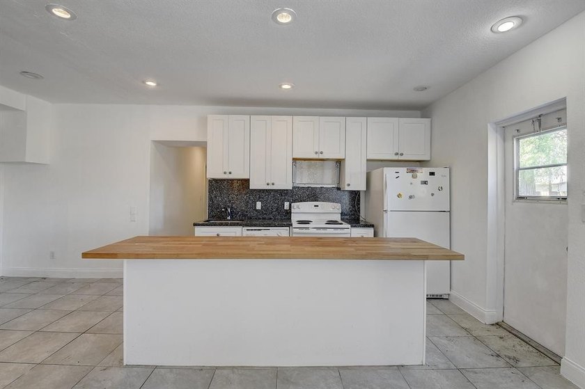 Beautifully renovated 4-bedroom, 4-bath home in the booming East - Beach Home for sale in Delray Beach, Florida on Beachhouse.com