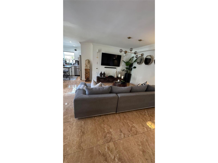 Spacious fully remodeled one-bedroom apartment with one bathroom - Beach Home for sale in Miami, Florida on Beachhouse.com
