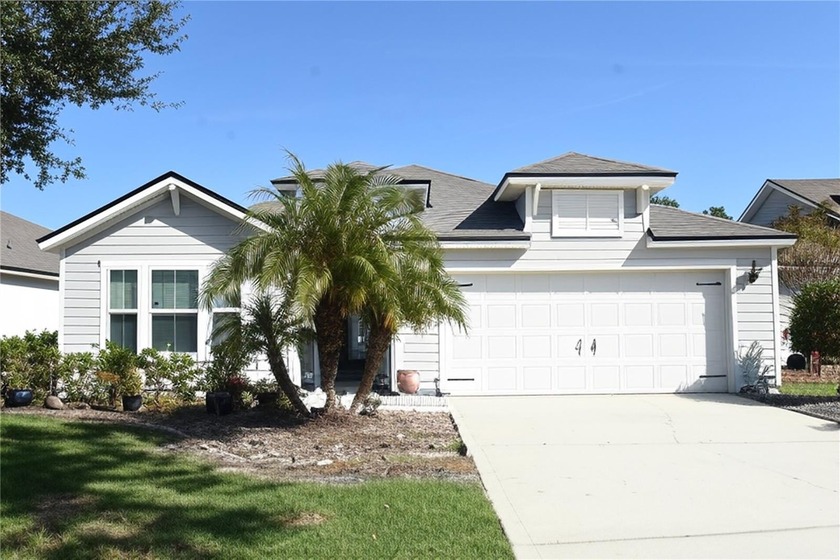 Welcome to this stunning, better-than-new 3 bedroom, 2 bathroom - Beach Home for sale in Palm Coast, Florida on Beachhouse.com