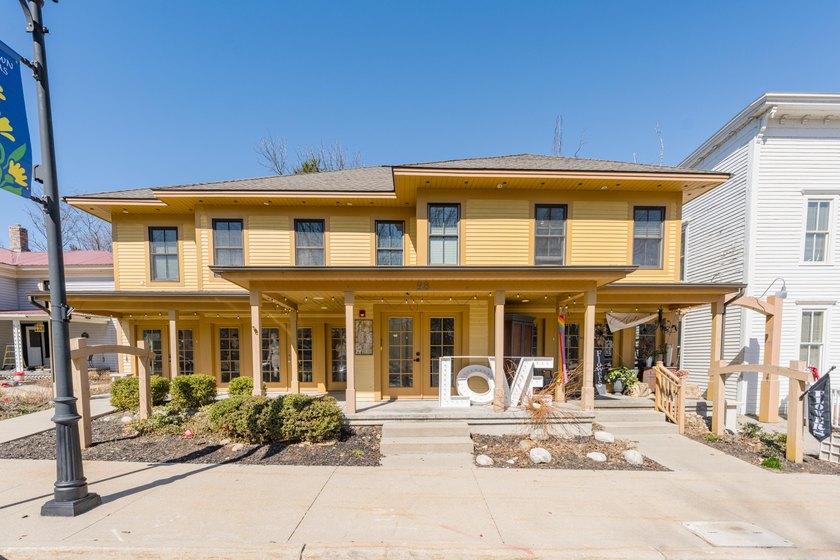 Three-story mixed-use commercial/residential building in the - Beach Commercial for sale in Douglas, Michigan on Beachhouse.com