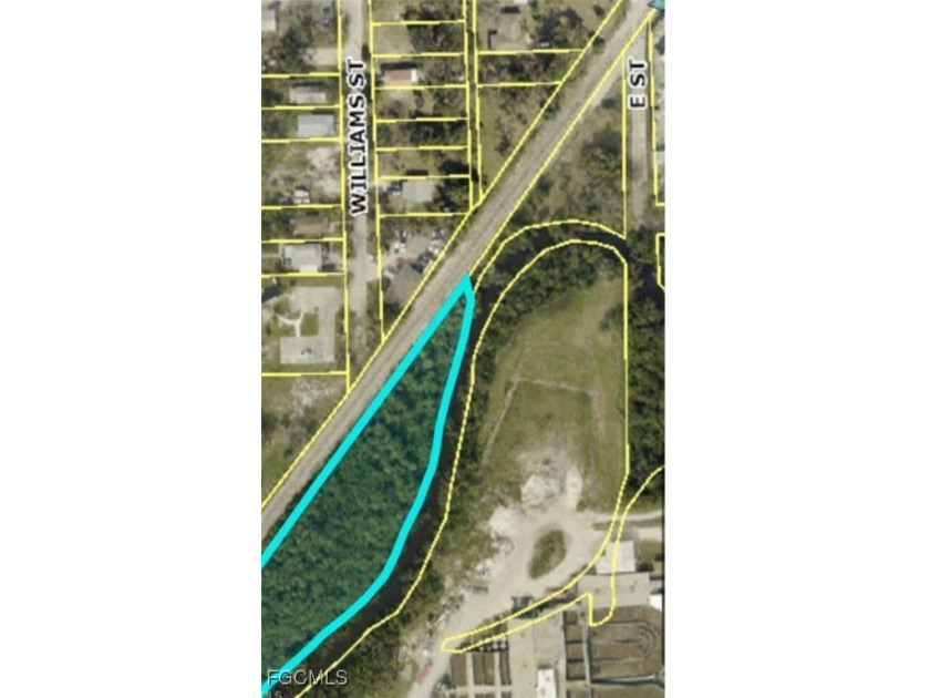 Come check out this beautiful 1.79 acre commercial lot on - Beach Commercial for sale in Fort Myers, Florida on Beachhouse.com
