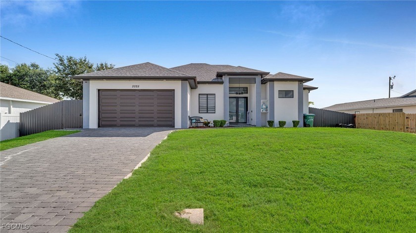 This beautiful pool home is centrally located near shopping - Beach Home for sale in Cape Coral, Florida on Beachhouse.com