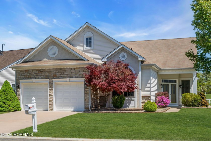 PERFECT GOLF COURSE LOCATION - ONE LEVEL GRAND CYPRESS FEATURES - Beach Home for sale in Waretown, New Jersey on Beachhouse.com