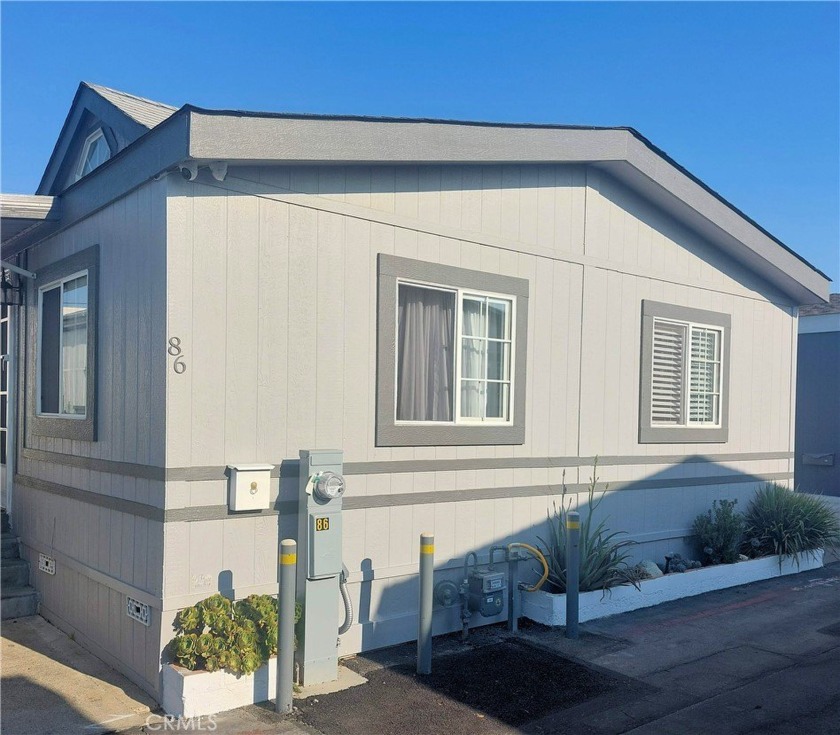 Very well kept double wide mobile Home in central Costa Mesa - Beach Home for sale in Costa Mesa, California on Beachhouse.com