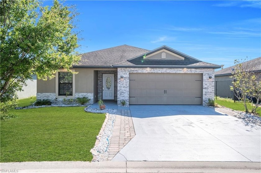 Welcome to this beautifully updated and meticulously maintained - Beach Home for sale in Lehigh Acres, Florida on Beachhouse.com