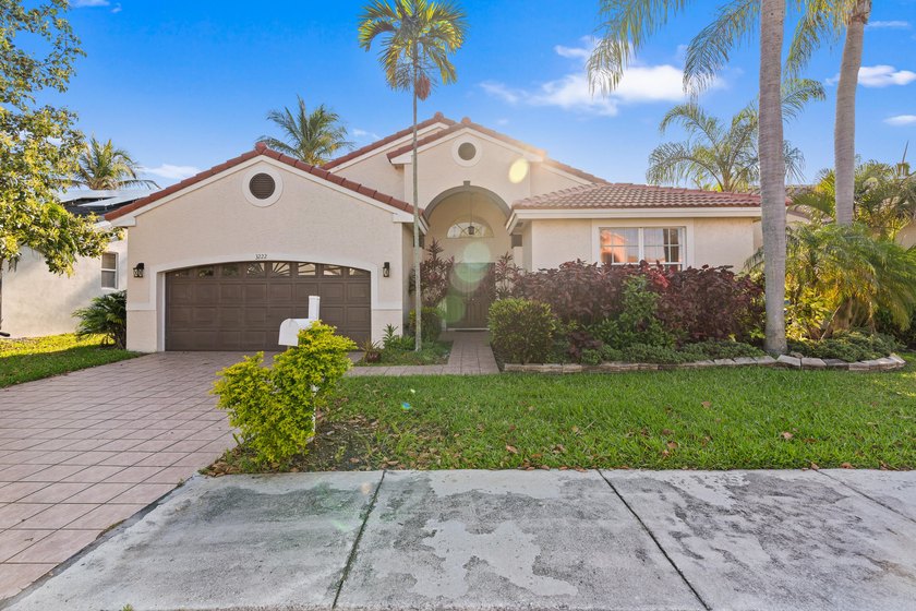 JUST REDUCED BELOW MARKET PRICE FOR QUICK SALE! GREAT INVESTMENT - Beach Home for sale in Oakland Park, Florida on Beachhouse.com
