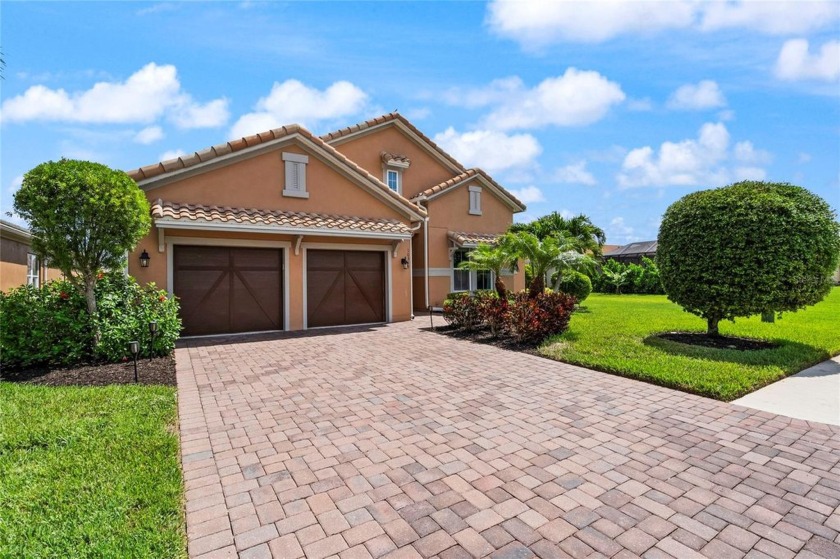 PRICE ADJUSTMENT!! Welcome to this St. Armand award-winning - Beach Home for sale in Bradenton, Florida on Beachhouse.com