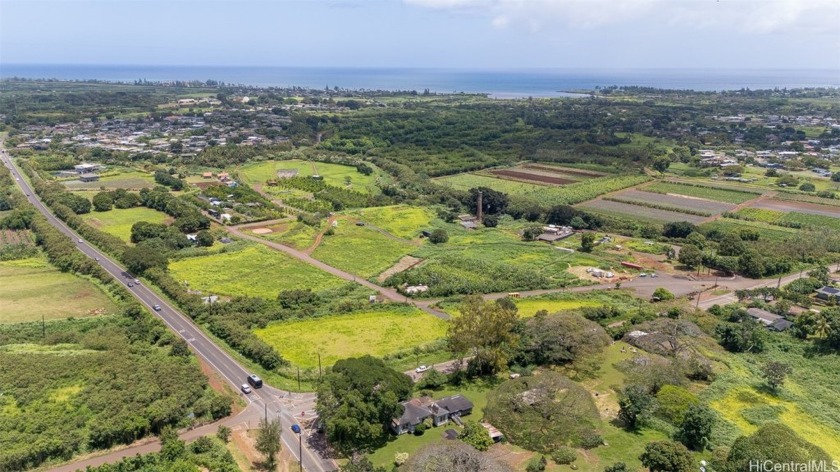 High-traffic corner lot at the west entry to Haleiwa and Waialua - Beach Acreage for sale in Waialua, Hawaii on Beachhouse.com