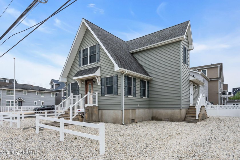 Welcome to the Jersey Shore! Well maintained custom built home - Beach Home for sale in Ortley Beach, New Jersey on Beachhouse.com