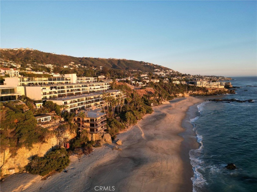 Wake up each morning to the soothing rhythm of the ocean, with - Beach Condo for sale in Laguna Beach, California on Beachhouse.com