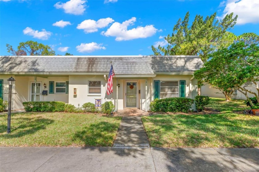 Lovely end unit villa now available in Normandy Park Oaks of - Beach Home for sale in Clearwater, Florida on Beachhouse.com