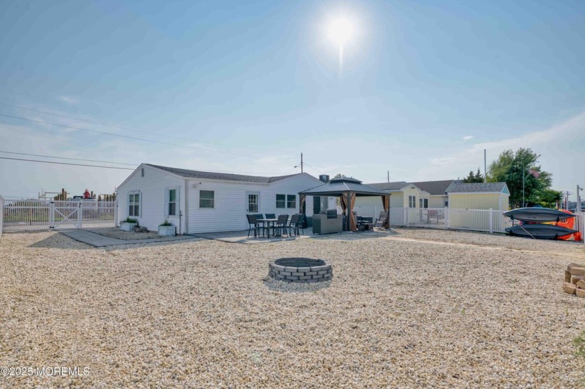 Beautifully renovated 4BR/2BA lagoonfront ranch on a corner lot - Beach Home for sale in Little Egg Harbor, New Jersey on Beachhouse.com