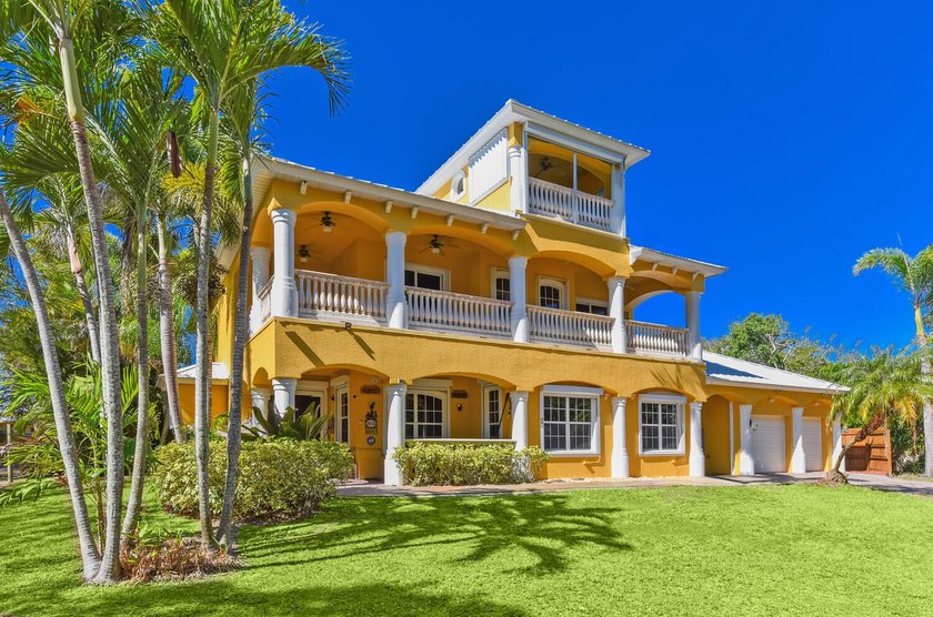 **3+ Acre Riverfront Estate Home with Attached 2-Car Garage and - Beach Home for sale in Fort Pierce, Florida on Beachhouse.com
