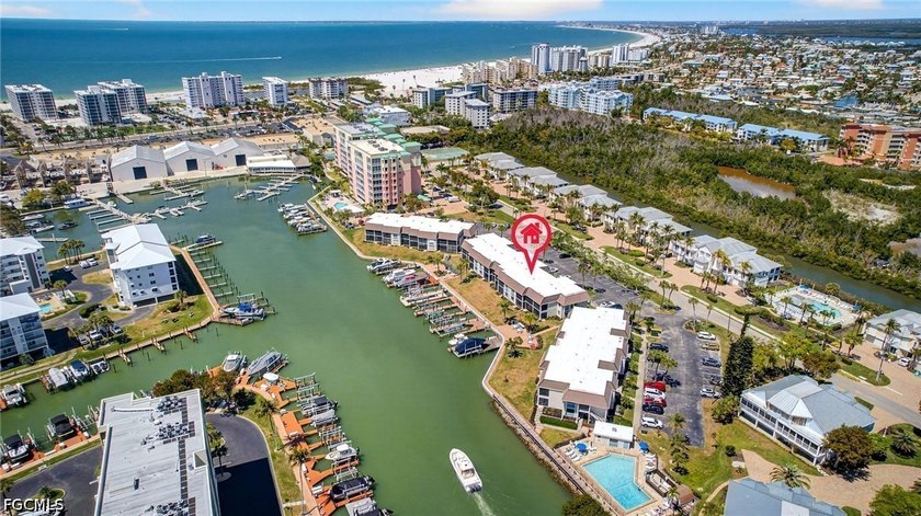 Welcome to a prime opportunity to own on Fort Myers Beach! This - Beach Condo for sale in Fort Myers Beach, Florida on Beachhouse.com
