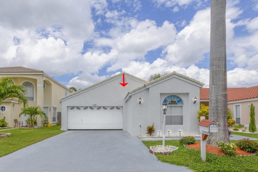 ABSOLUTELY SPOTLESS HOME ON A QUIET  DEAD-END STREET. THIS IS A - Beach Home for sale in Greenacres, Florida on Beachhouse.com