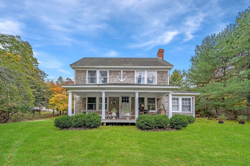 Vintage Charm Farmhouse w Yard & Near - Beach Vacation Rentals in Sag Harbor, New York on Beachhouse.com