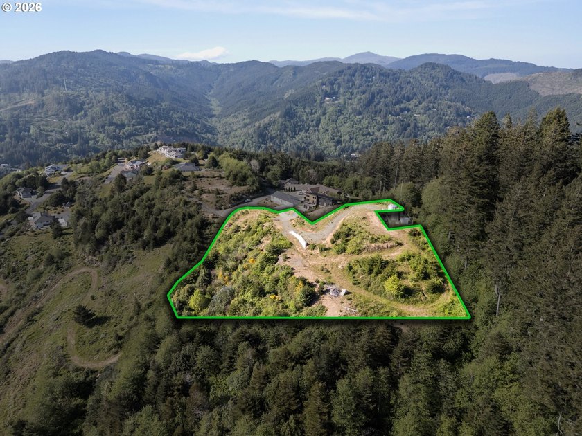 TOP OF THE HILL luxury living! Expansive and Panoramic Pacific - Beach Lot for sale in Brookings, Oregon on Beachhouse.com