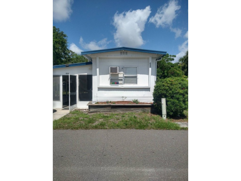 4918 14th St., Lot C11, Bradenton FL 34207  Kastaway Key Mobile - Beach Home for sale in Bradenton, Florida on Beachhouse.com