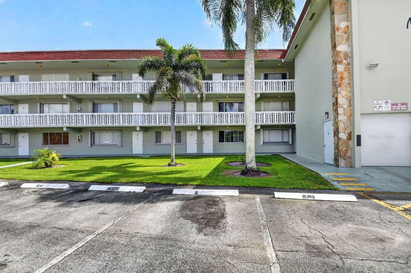LOWEST PRICE IN REGAL PALMS! Step into the comfort and - Beach Condo for sale in Palm Springs, Florida on Beachhouse.com