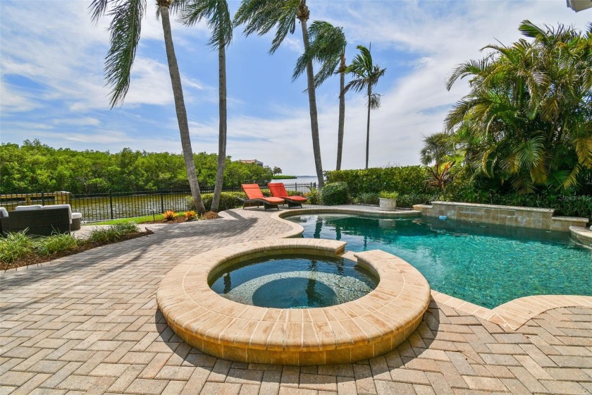 YOUR STUNNING, FULLY RENOVATED, WATERFRONT OASIS AWAITS! Come - Beach Home for sale in Tarpon Springs, Florida on Beachhouse.com