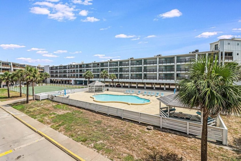 They say good things come to those who wait... Currently - Beach Condo for sale in Port Aransas, Texas on Beachhouse.com