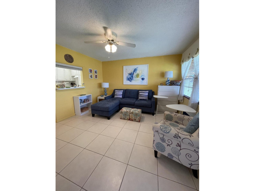 Nice condo in great condition, located on the second floor.in - Beach Condo for sale in Deerfield Beach, Florida on Beachhouse.com