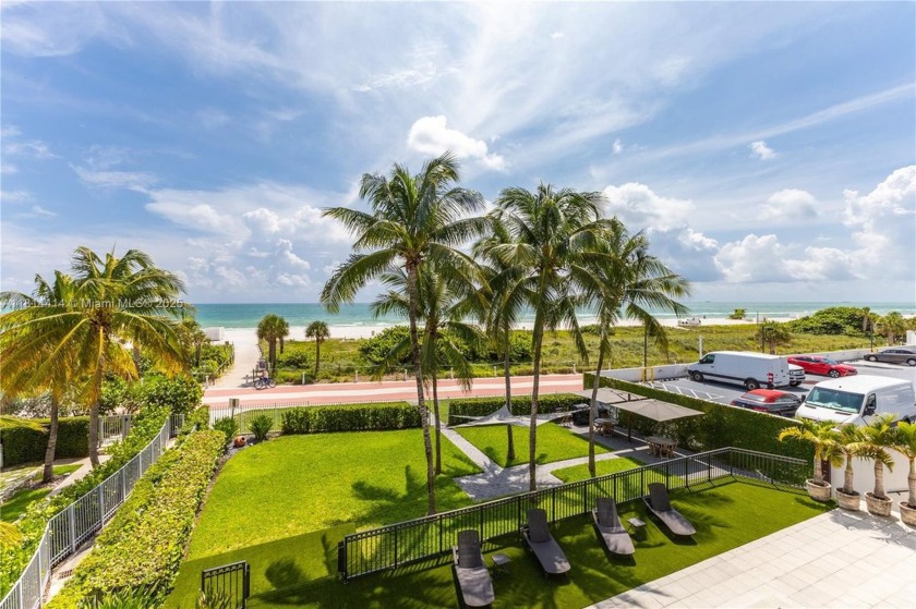 Rarely available-entire top front of the building (no neighbors - Beach Condo for sale in Miami Beach, Florida on Beachhouse.com