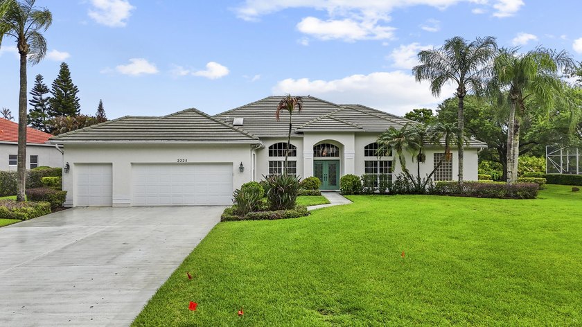 Golf Course Stunner! EXCEPTIONALLY Cared for 3BR/3BA 3 car - Beach Home for sale in Palm City, Florida on Beachhouse.com